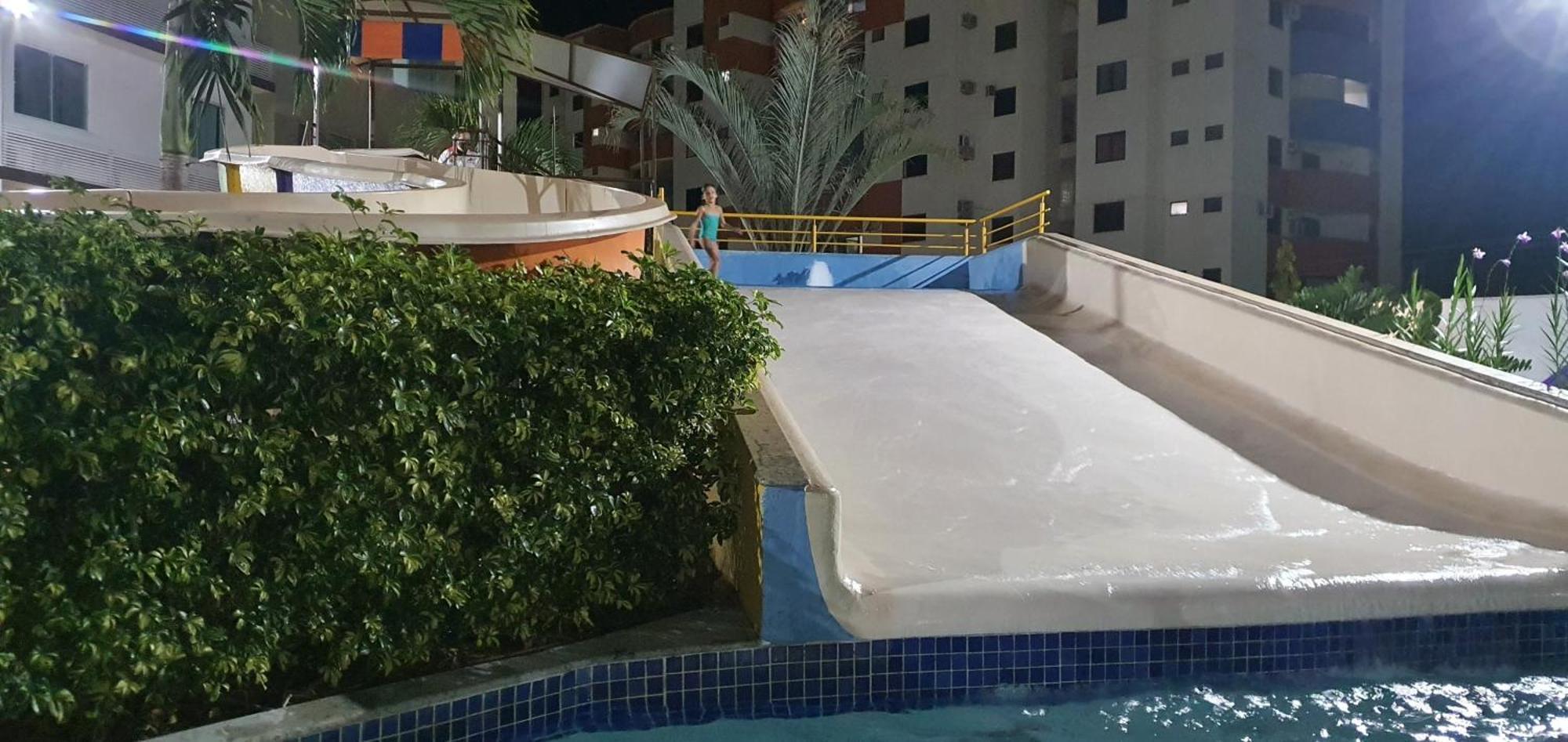 Riviera Park - Apto Luxo - Piscinas 24horas 4*