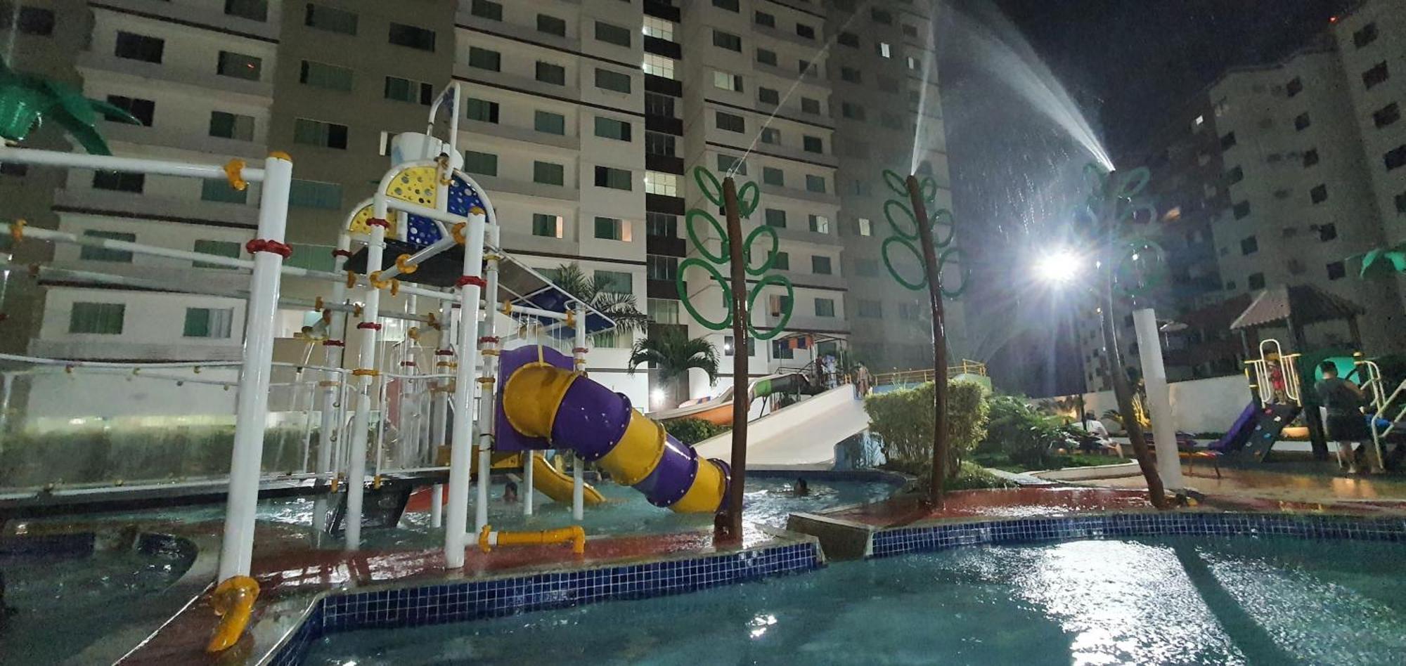 Riviera Park - Apto Luxo - Piscinas 24horas Caldas Novas