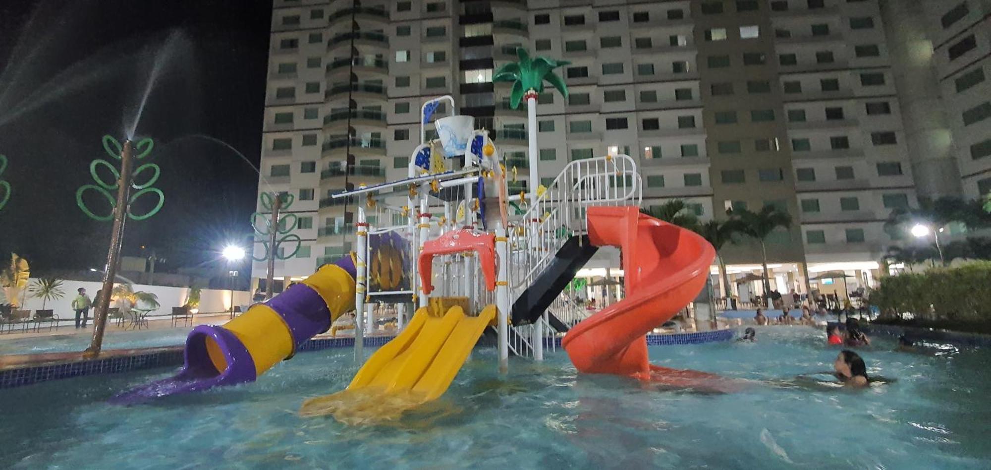 Riviera Park - Apto Luxo - Piscinas 24horas Hotel 4*
